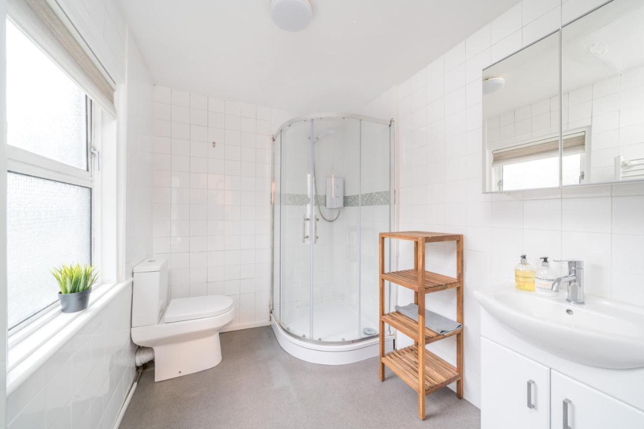 Soho & Covent Garden Apartment, Sleeps 3 Londyn Zewnętrze zdjęcie
